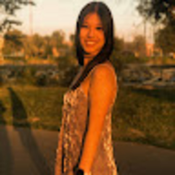 Meet your Posher, Anya - Picture 1 of 1